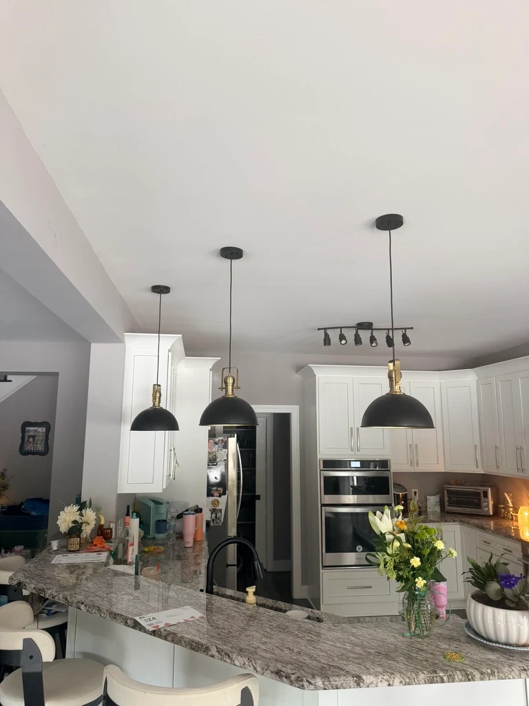 Kitchen with Guardian pendant lighting